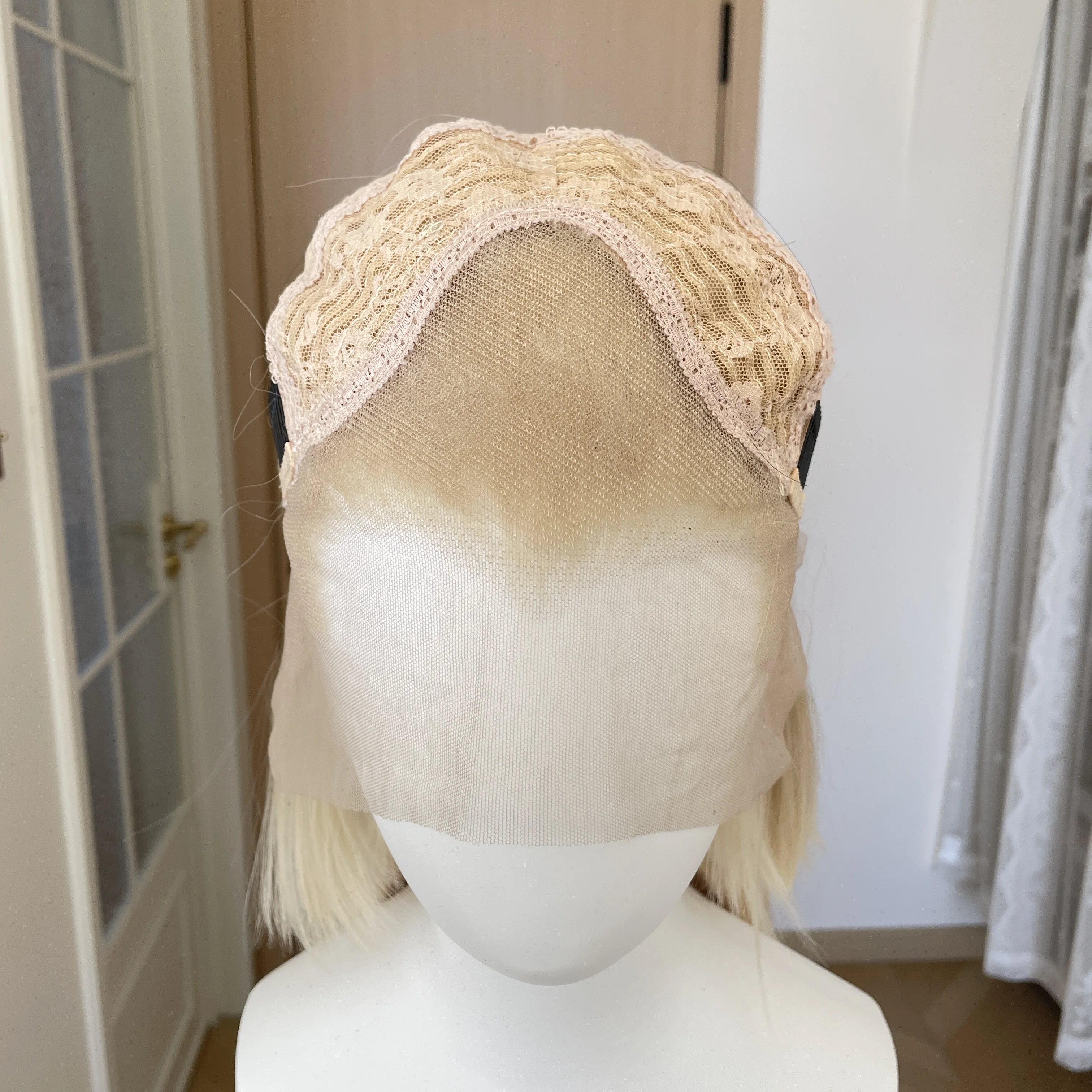 Widow‘s Peak 613 Blonde 13X4 Synthetic Lace Front Wigs for Women Shoulder Length Mullet Cosplay Wigs for Men Half Hand Tied 150%