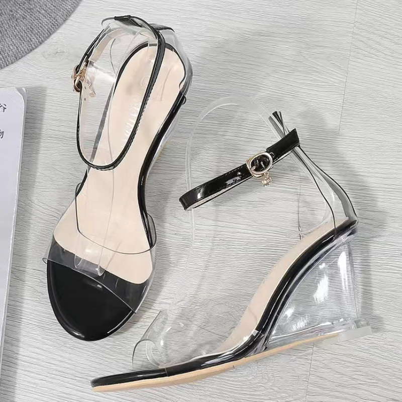 

Прозрачные сандалии из ПВХ с круглой головкой, прозрачные туфли на высокой танкетке, летняя модная женская обувь для отдыха, уникальные современные туфли на высоком каблуке