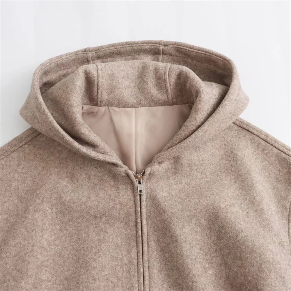 เสื้อแจ็คเก็ตนักบินสั้นสไตล์ยุโรปและอเมริกาสำหรับผู้หญิง คอลเลคชั่นใหม่ ฤดูใบไม้ผลิ 2024 เนื้อผ้านุ่ม