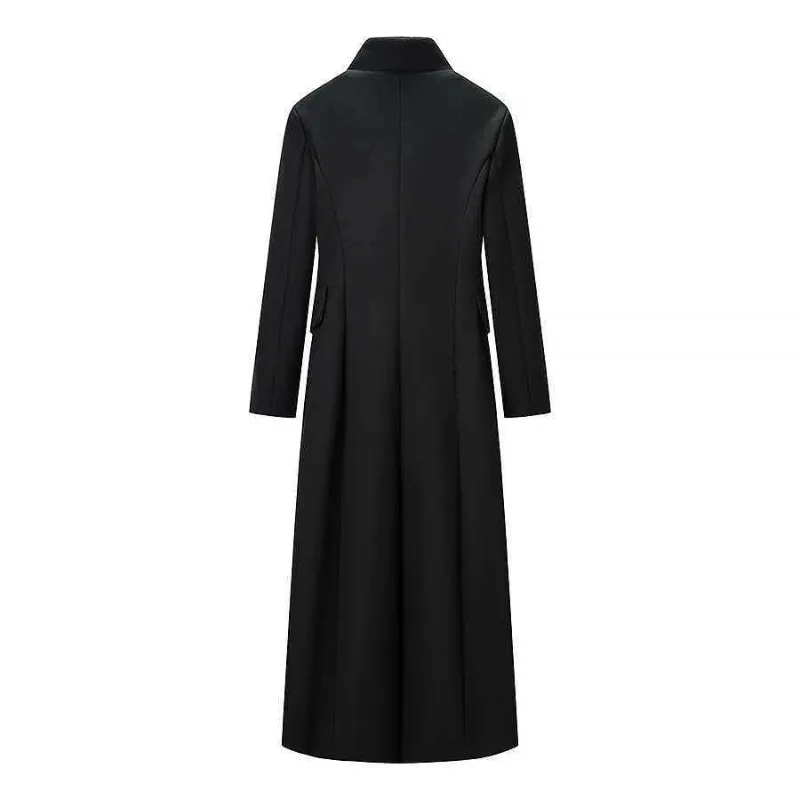 A Popular Women's Wear for Autumn Commuting: A Black Extended Suit Collar Overcoat with An Elegant and Stylish Look. So Fashion.