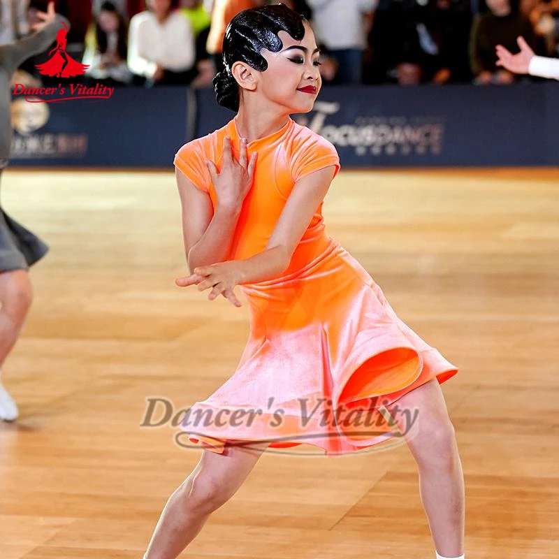 Odzież konkursowa do tańca latynoamerykańskiego dla młodzieży i dzieci, chacha, samba, aksamit, krótkie rękawy, dwuczęściowy strój, na zamówienie, energiczny styl tancerza.