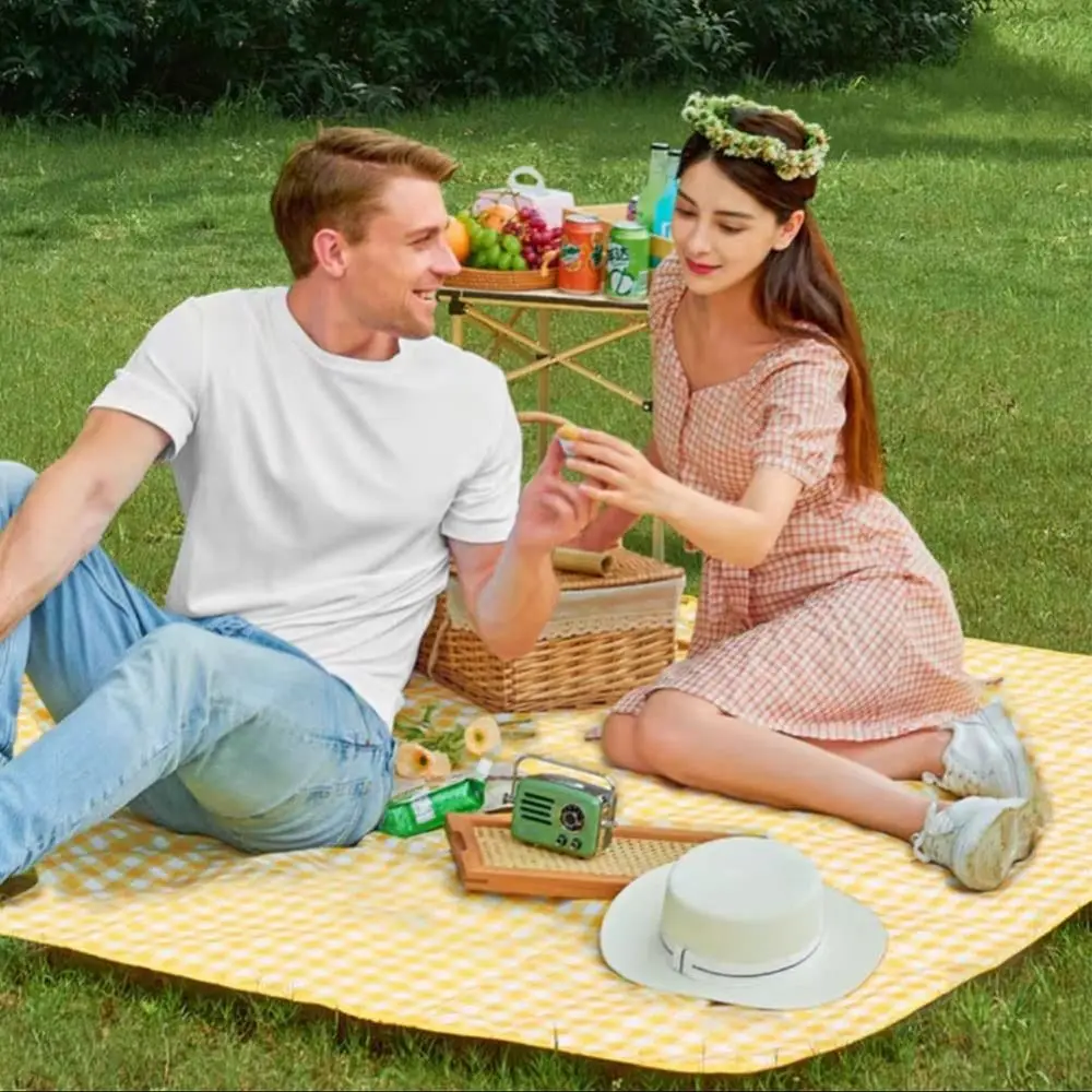 

Easy to Clean Foldable Design Picnic Mat Waterproof cloth Thick Cloth Portable Mat Anti-slip Handbag Waterproof Mat Park