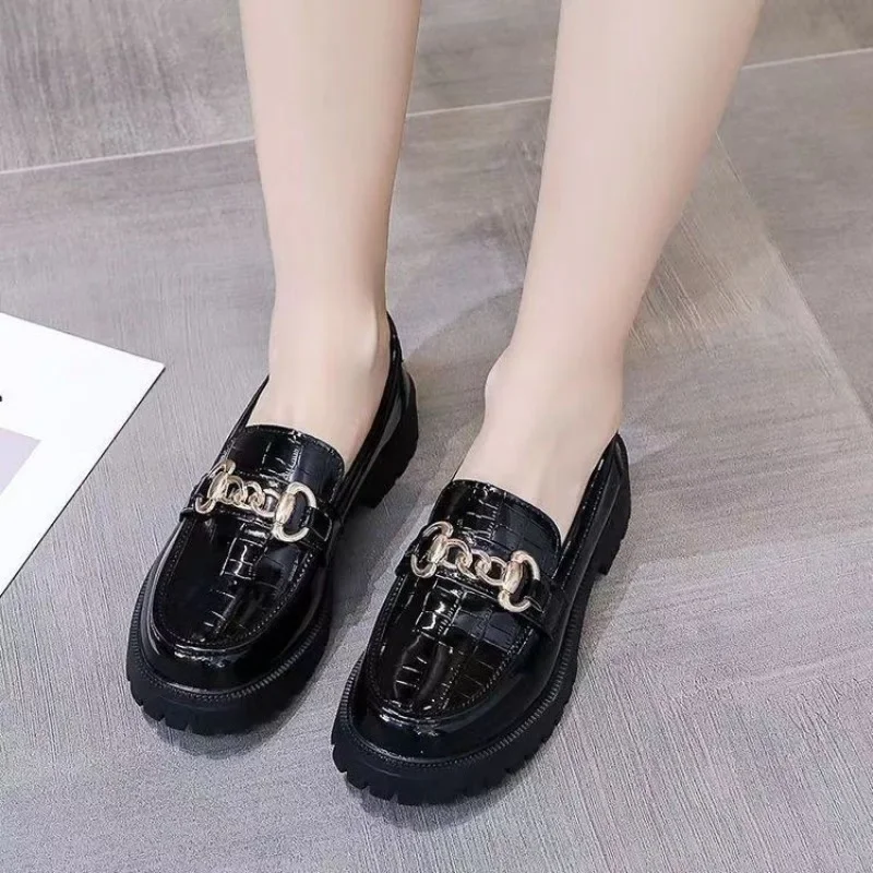 2025 New Arrival Women's Versatile Round Toe Loafers Genuine Leather Thick Sole Slip On Black Single Shoes