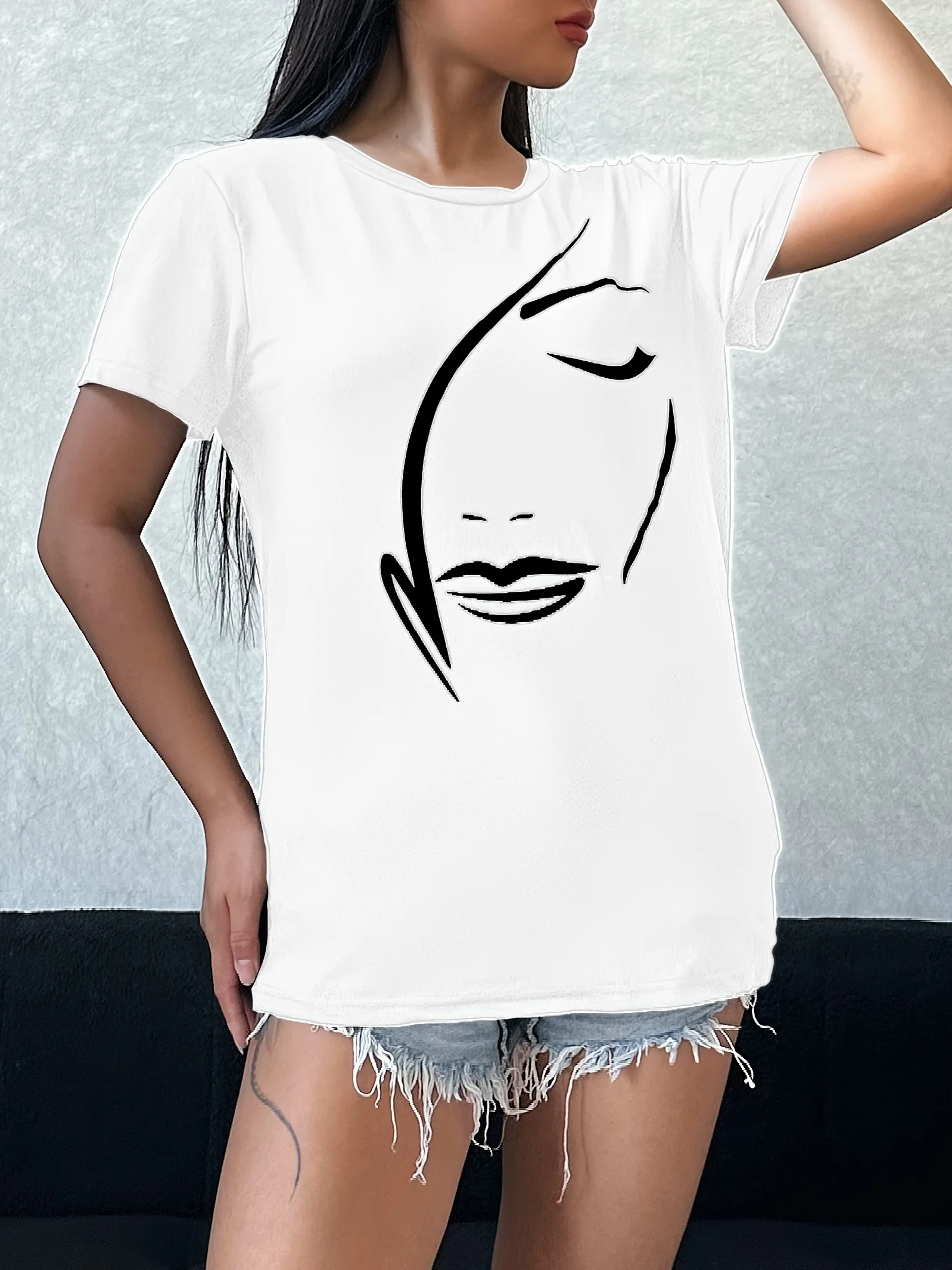 T-shirt con stampa grafica, top girocollo casual a maniche corte per la primavera e l'estate, abbigliamento da donna
