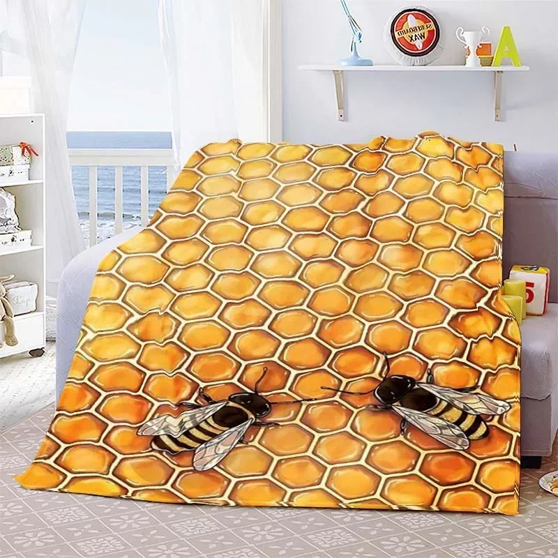 Bee Animal Insect Cute Pattern Flannel Throw Blanket Super Lightweight Comfortable Soft Warm Blanket Decor Kids Teen Travel Gift