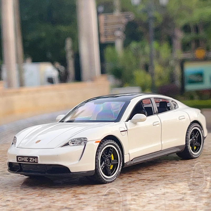 

1:32 Porsches Taycan Coupe, модель спортивного автомобиля из сплава, литая под давлением металлическая игрушечная машина, модель автомобиля, имитация звука и света, детский подарок