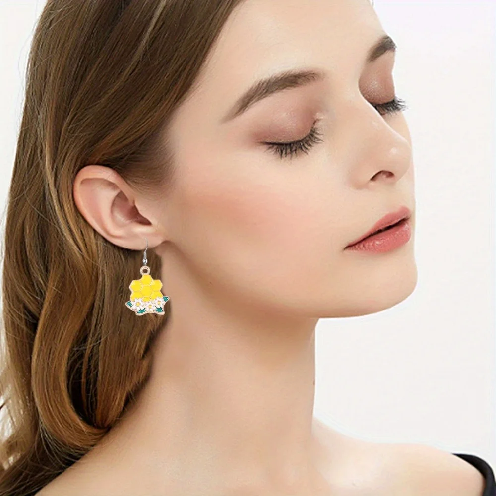 3/7/13 قطعة المعلقات على شكل نحلة صفراء وخلية النحل ، أقراط قلادة ذاتية الصنع ، إكسسوارات تزيين هدايا عيد الحب والهالوين