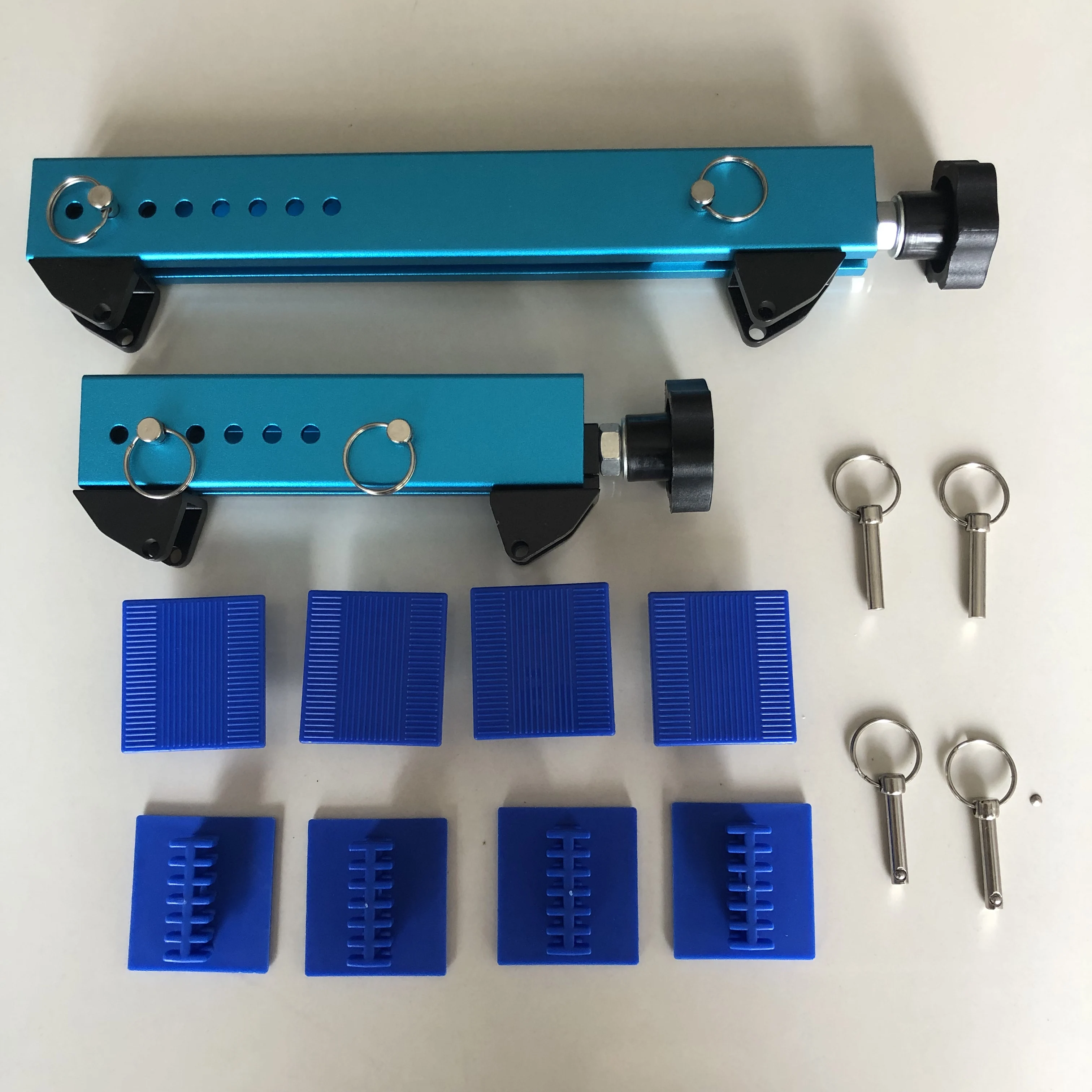 車体のへこみ修理用、外側サポートツール付き分割型板金拡張器