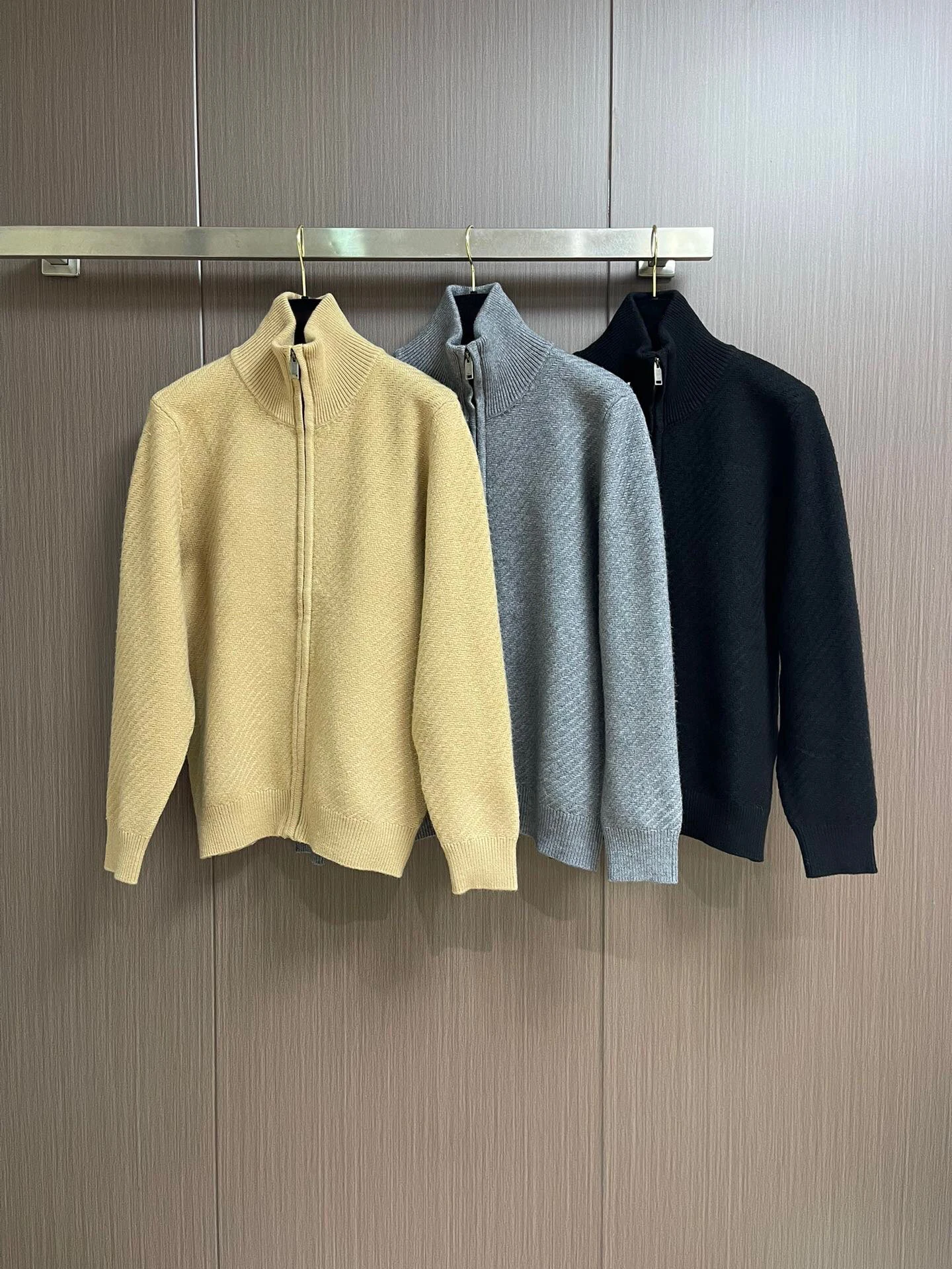 

BLLIYOSS Lapel long-sleeved wool shirt Men 2026 SS New Warm Comfortable zipper elasticity embroidery high quality size M48-3XL56