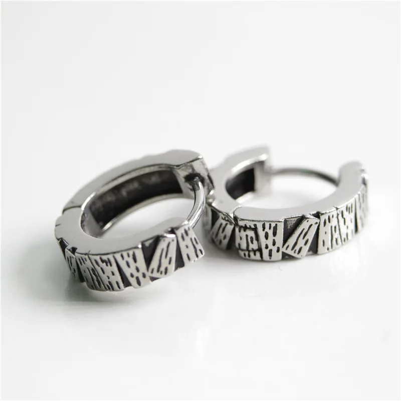 Retro personality Titanium steel cast bark pattern ear hoops men's Earrings Buckle