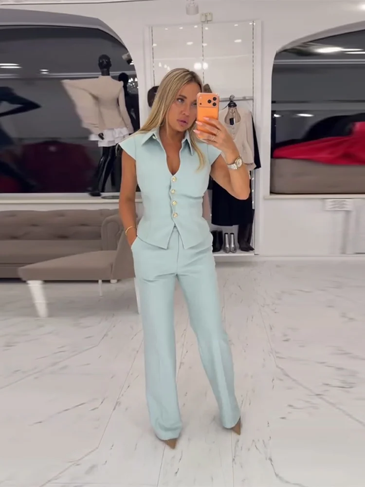 Neue Sets: Sexy, schmal geschnittene Oberteile mit Revers, Cape-Ärmeln und Cut-Outs sowie einreihige, taillierte Hosen für Damen – Detail 16