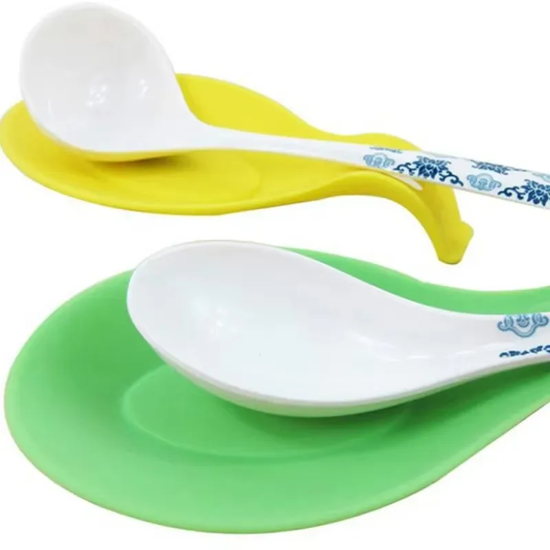 1/4pcs Silicone World Silicone Flavor Dish Spoon Pad Spoon Holder Kitchenware Pad Heat-resistant Storage Container Kitchen Tools
