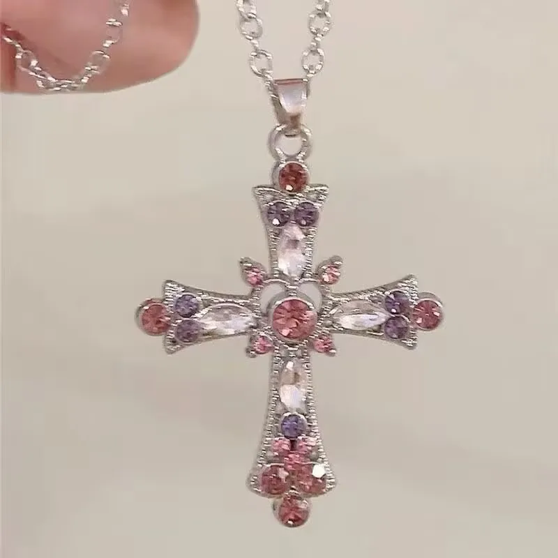 

Sweet Cool Retro Punk Spicy Girl Cross Heavy duty Pink Diamond Necklace Gothic European and American y2k Niche Design Collarbone