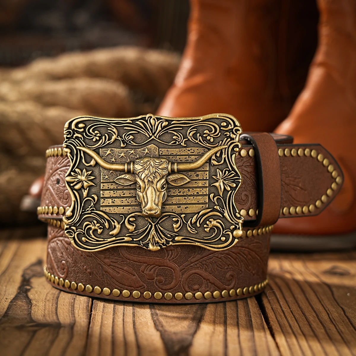 1 Piece of Western Cowboy Style Belt - Suitable for Both Men and Women. Western Buckle PU Embossed Rivet Design Belt