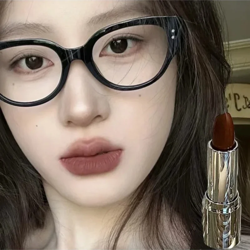 Penna per rossetto rosso scuro sexy nudo che dura non lascia segni Smalto per labbra impermeabile Tè al latte Viola Tazza antiaderente Trucco per labbra coreano