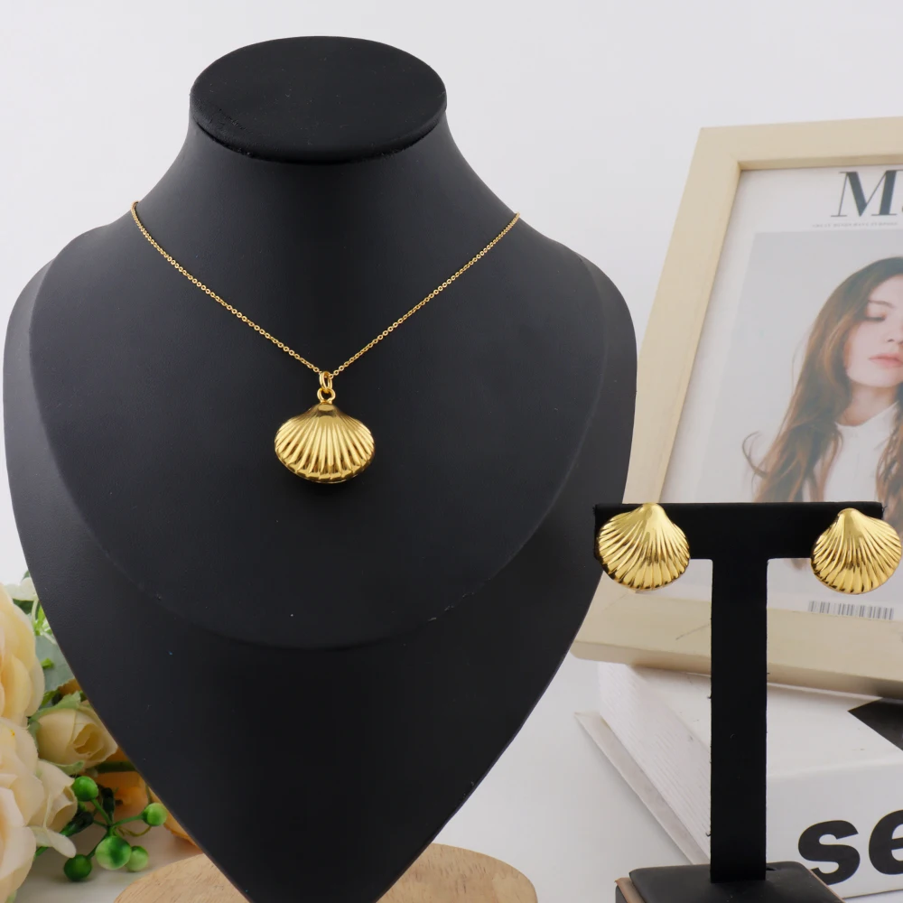 

Vintage Ocean Series Golden Choker Stainless Steel Shell Necklaces For Women Gold Color Necklace Aesthetic Summer Jewelry Gift