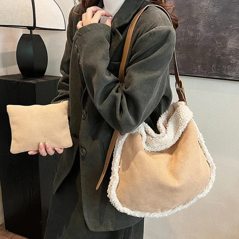 Large Capacity Elegant Premium Small Shoulder Bag for Women 2024 High Quality Black Matte Plush Edge Underarm Crossbody Bag