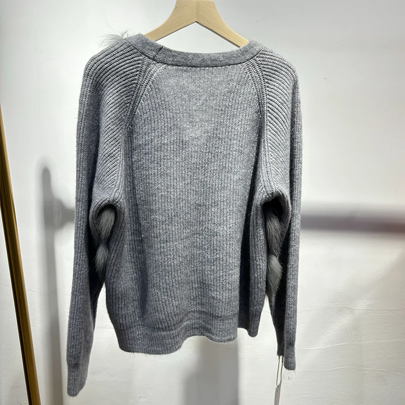 เสื้อสเวตเตอร์คอวีสีแดงกุหลาบขนฟ็อกซ์ธรรมชาติสำหรับผู้หญิงปี 2025 เสื้อแจ็คเก็ตถักขนสัตว์แท้สีเหลือง