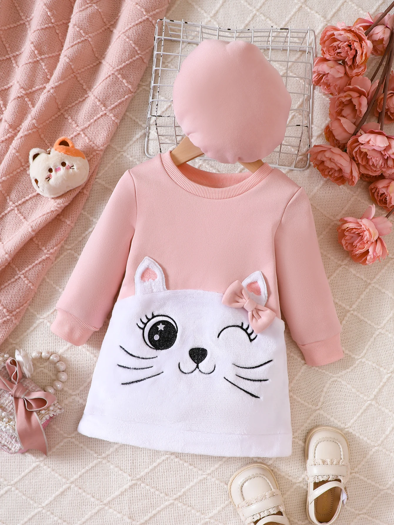 Spring And Autumn Girls  Dress  Hat  Round Neck  Long Sleeve Cartoon Cat Bow Pattern  Fashionable And Warm