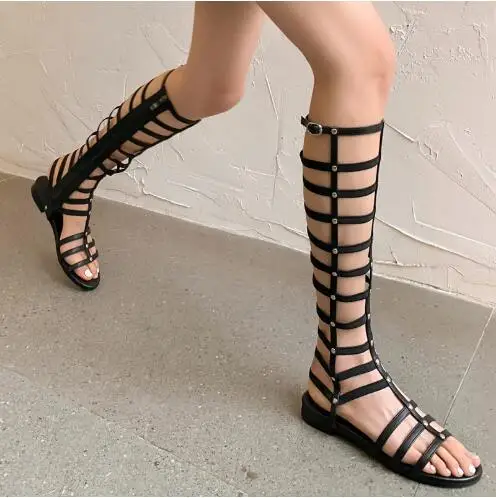 Roman Girls Black Matte Leather Rivet Hollow Round Open Toe Flat Knee High Sandals stivali donna Zipper Side Leisure Beach Shoes