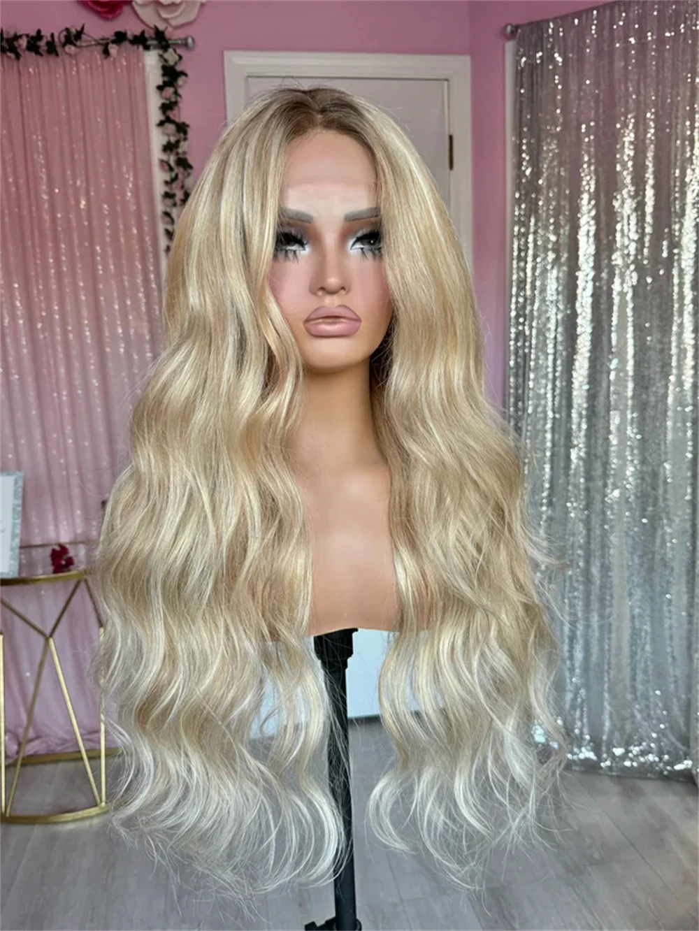Balayage Ombre Golden Blonde Hochwertige synthetische Lace-Front-Perücke, dunkle Wurzeln, leimlose, lange, gewellte Perücken für Frauen, täglicher Partygebrauch