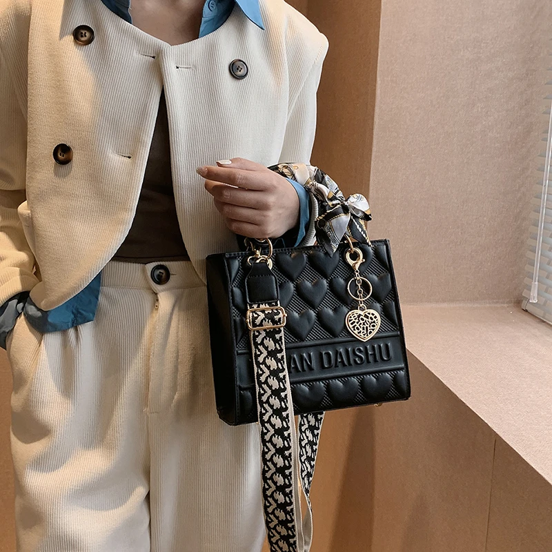 

Petite Chic Female Bag Handbag Versatile Portable Clutch Bag Luxury Formal Accessory For Stylish Women