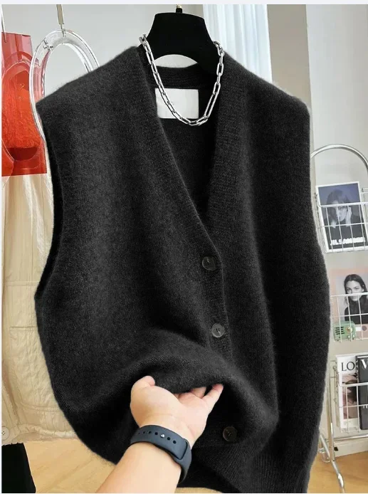 2025 New Women Versatile V-neck Sweater Vest Coat Female Fashion Sleeveless Knitted Cardigan Sweaters Vests Top