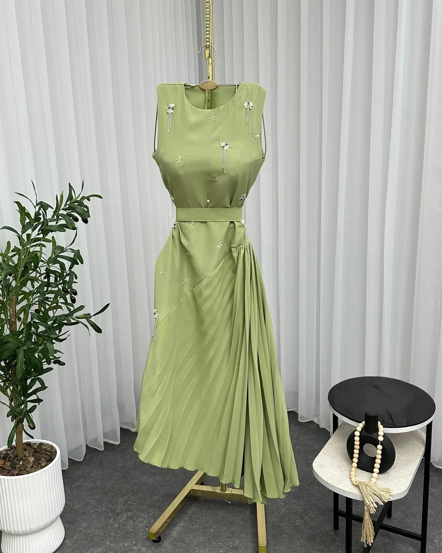 

Customized High Quality Jersey A-Line Crystal Beading Sequined Evening Dress Delicate Sleeveless O-neck فساتين سهرة