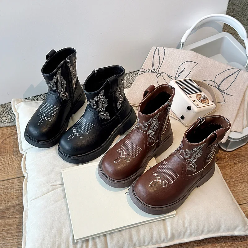 Girls Ankle Boots with Side Zipper Kids Short Boots Non-slip 2024 Winter New Children Fashion Boots Soft Sole Embroidered Trendy image 3