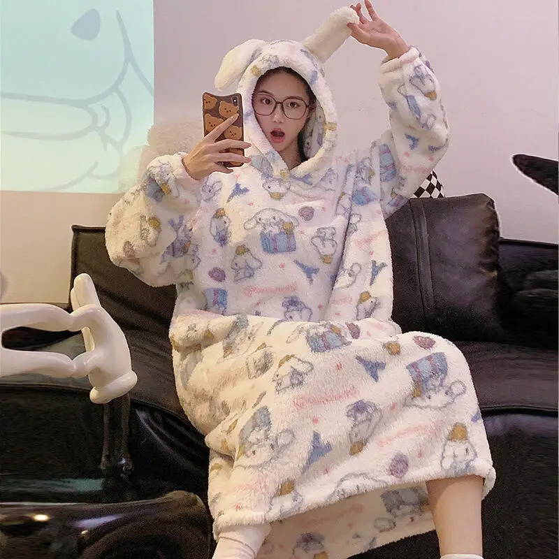 Immagine del fumetto caldo Cinnamoroll Pigiama da donna Kuromi anime Stile Kawaii Giovani donne Abbigliamento per la casa T-shirt per adolescenti Pigiama con cappuccio