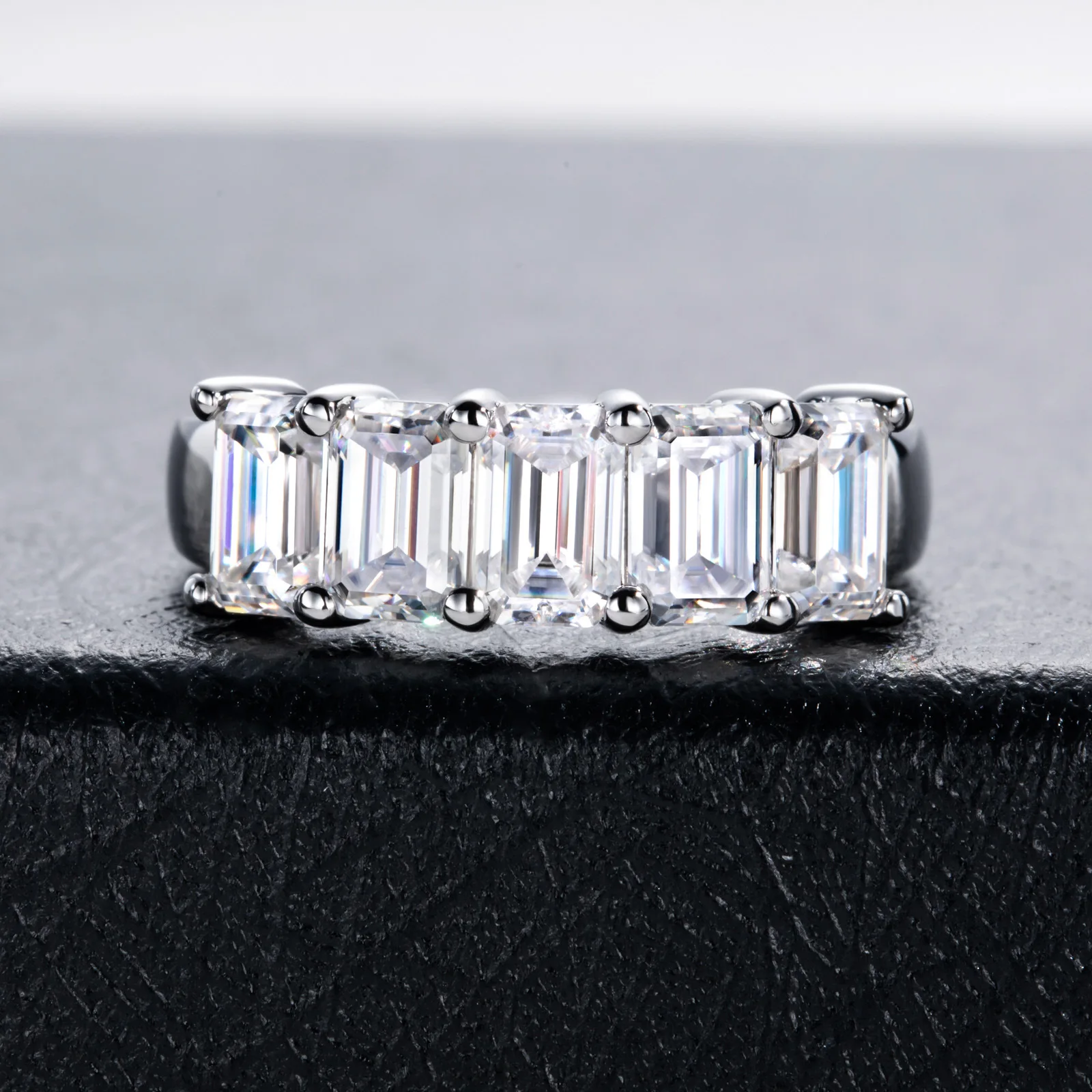 Carnica 4×6mm 0.6CT*5 Emerald Stone Real Moissanite Ring for Women 100% S925 Sterling Silver Sparkling Wedding Band GRA D Color