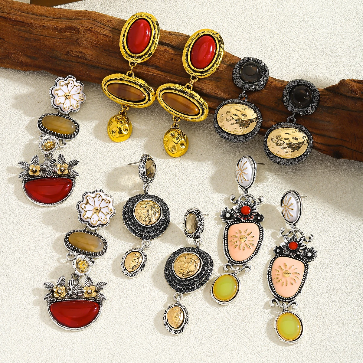 

Women Bohemia Vintage Geometric Charm Earrings Light Luxury and High-end Design Sense Suitable For Banquets Accessories