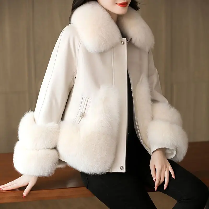 Winter New Fox Fur Collar Fur Jacket Korean Loose Thicke Warm Parka Sheepskin Genuine Leather Down Jacket Women's Short Outwear