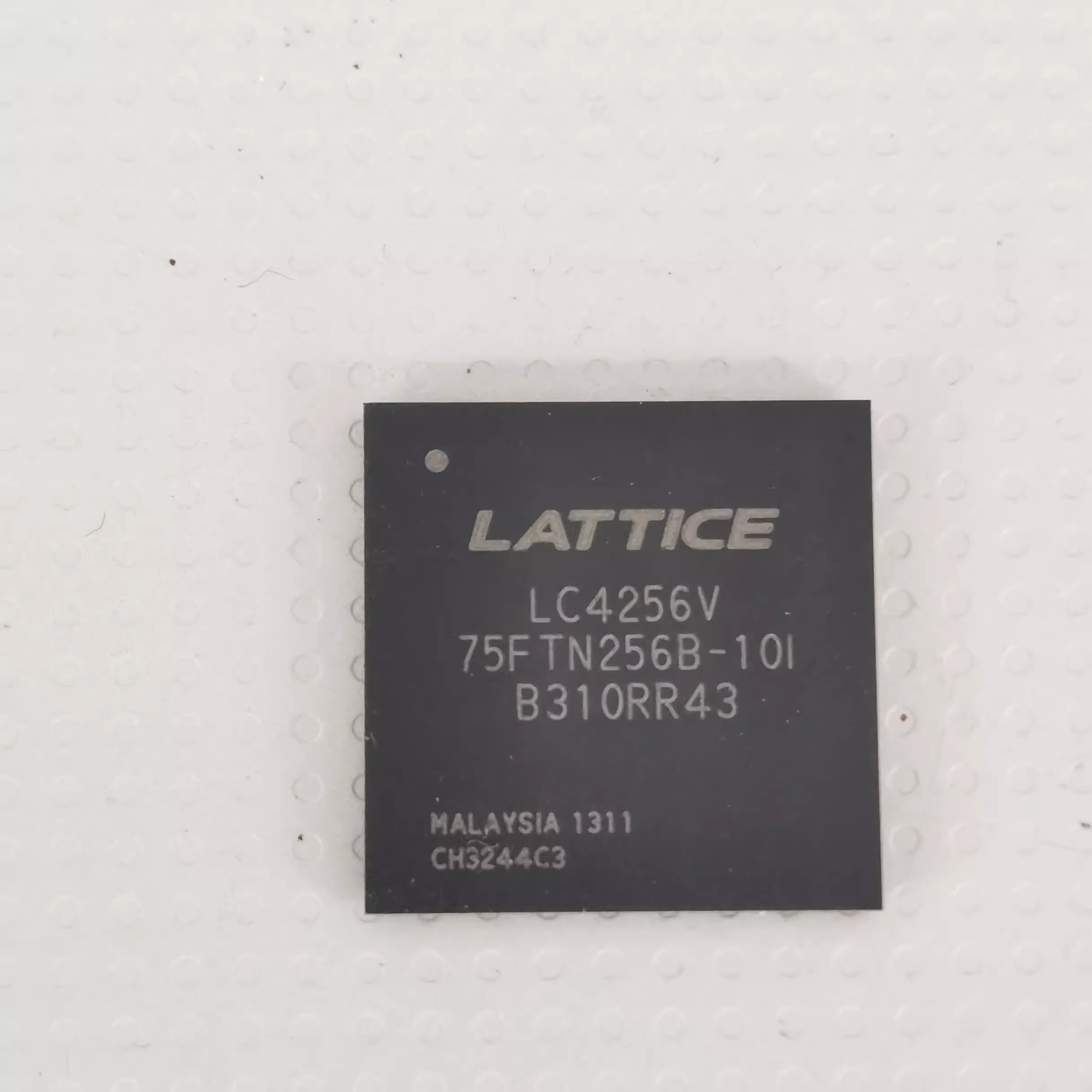 

1~10pcs/lot LC4256V-75FTN256B-10I LC4256V-75FT256B-10I BGA256 100% Brand New Original