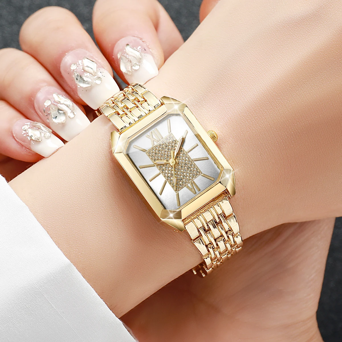 4pcs/set Women Watch Fashion Casual Square Roman Scale Dial Classic Temperament Elegant Quartz Bracelet Watch(Box not included)