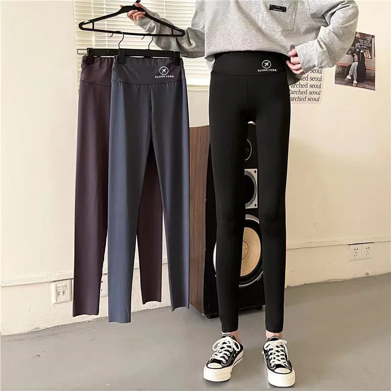 กางเกงโยคะเอวสูงสำหรับผู้หญิง รุ่นฤดูใบไม้ร่วง ผ้ารัดรูป ดีไซน์กระชับสัดส่วน ยกกระชับสะโพก ความยาวเก้าส่วน สไตล์ลำลอง