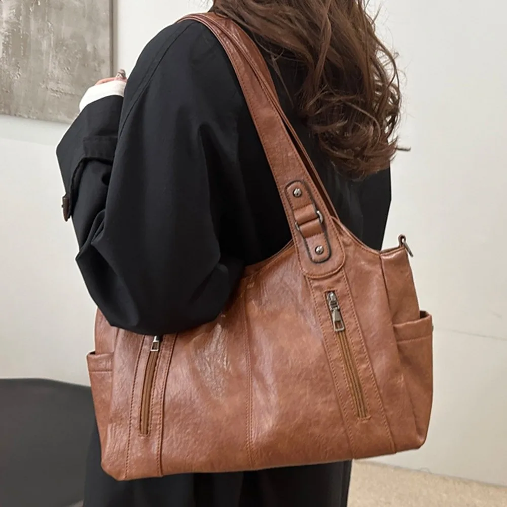 

Cool Retro PU Shoulder Bag Large Capacity Soft Commuting Handbag Waterproof Locomotive Style Underarm Tote Bag Daily