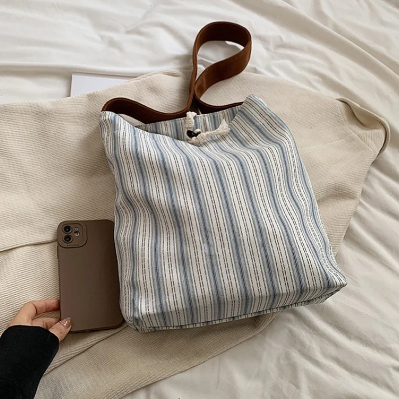 New design Large capacity commuting single shoulder tote bag canvas bag, women's new fashionable casual armpit bag