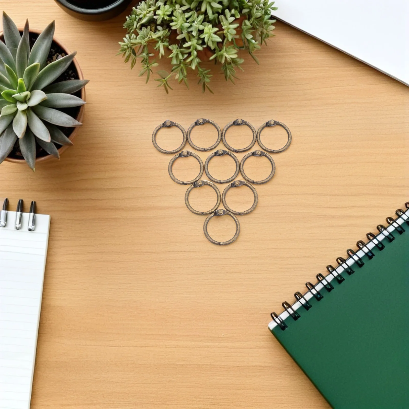 50 قطعة: حلقات معدنية قابلة للفتح لأجهزة الكمبيوتر المحمولة والمجلات والمخططين وسجلات القصاصات وبطاقات الفهرس وألبومات الصور وتنظيم أوراق الشجر السائبة