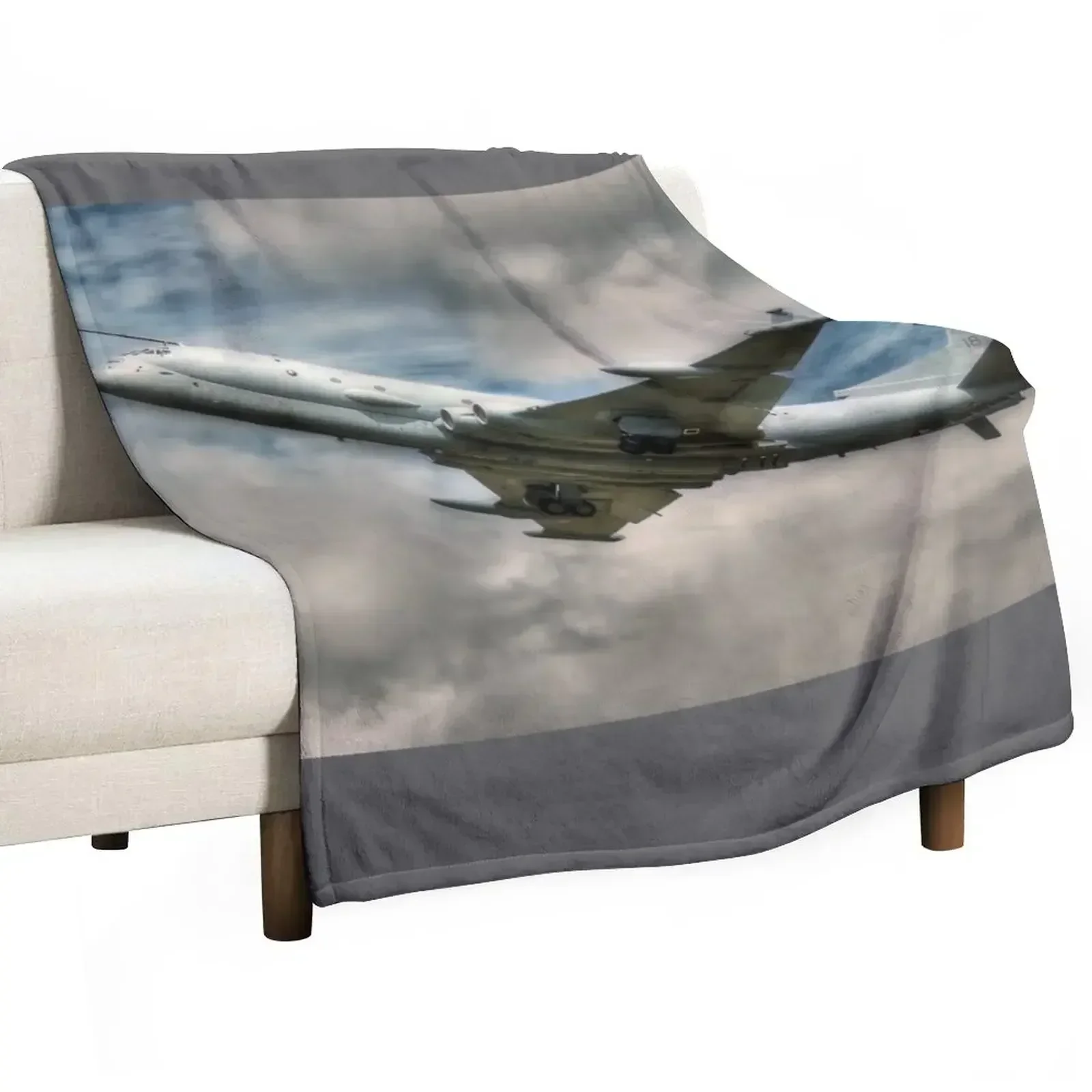 

Nimrod MRA4 - Maritime Patrol and Attack Aircraft Throw Blanket Spring Fall Cozy Throw Blanket for Couch