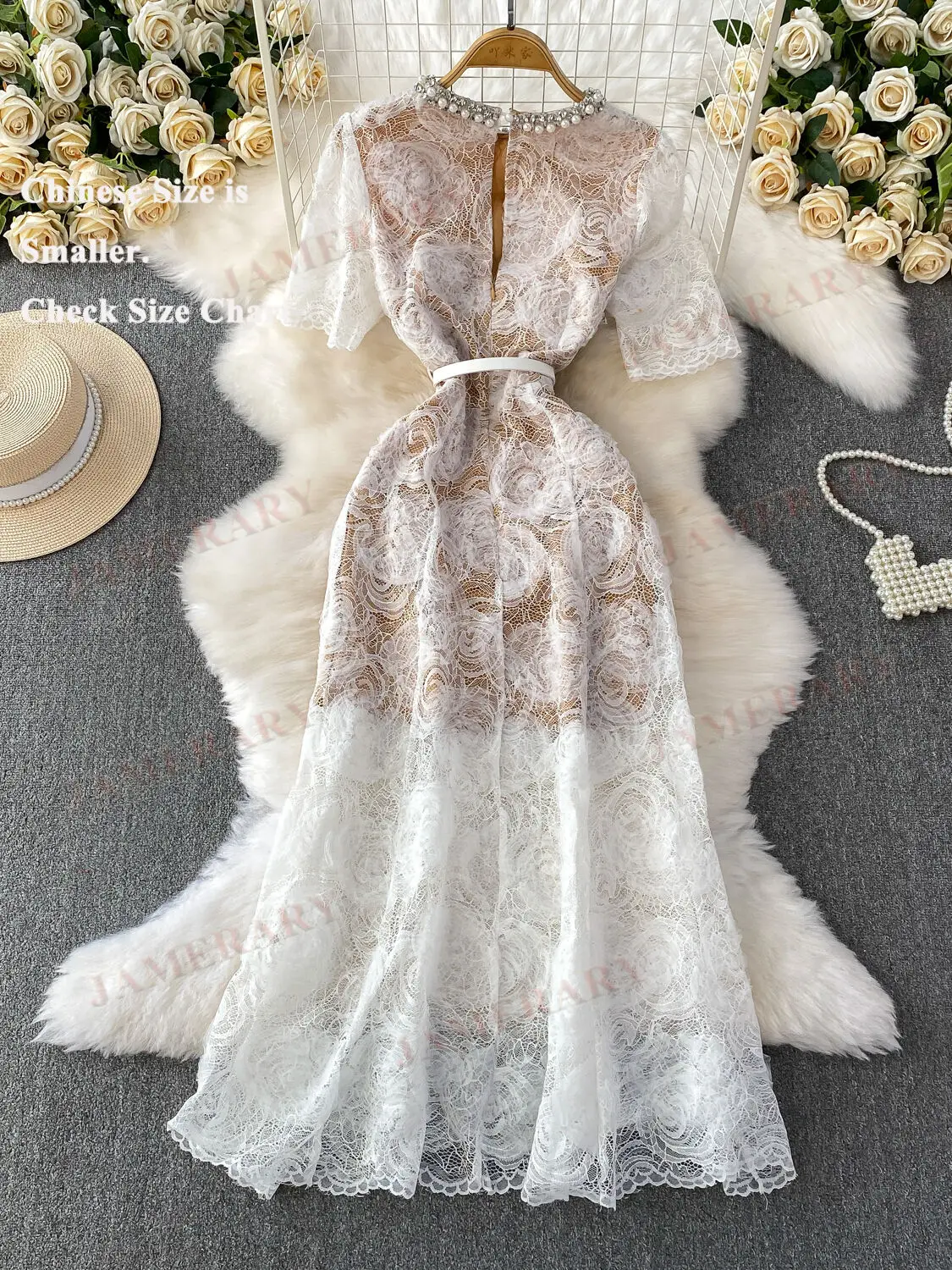 فستان سهرة رسمي فاخر صيفي كريستالي للنساء بأكمام قصيرة ورقبة لؤلؤية ثلاثية الأبعاد لحفلات العشاء من التل فساتين طويلة رداء من الدانتيل