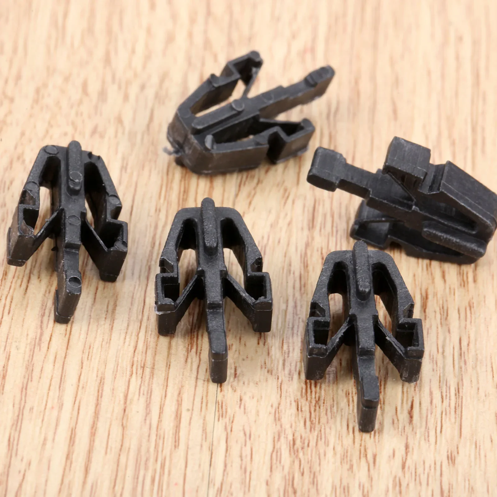 Yetaha 20Pcs Car Grille Mounting Mount Clip Retainer Fastener 8942180270 Fit For Honda Mitsubishi Toyota Isuzu Ford Escort