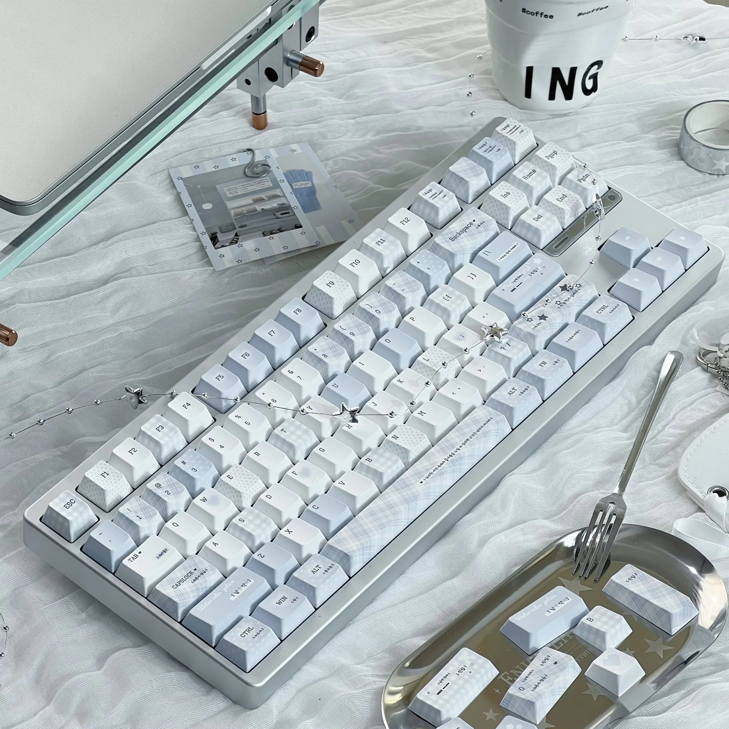 Whispering Keycaps Blue and White Ins Light Color Simple New Original Customized PBT Sublimation Mechanical Keycap Keybo