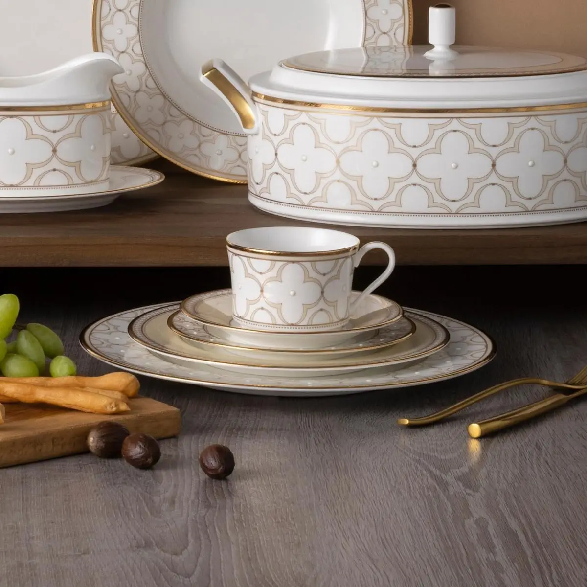 إعداد المكان المكون من 5 قطع من تريفوليو جولد، خدمة لـ 1