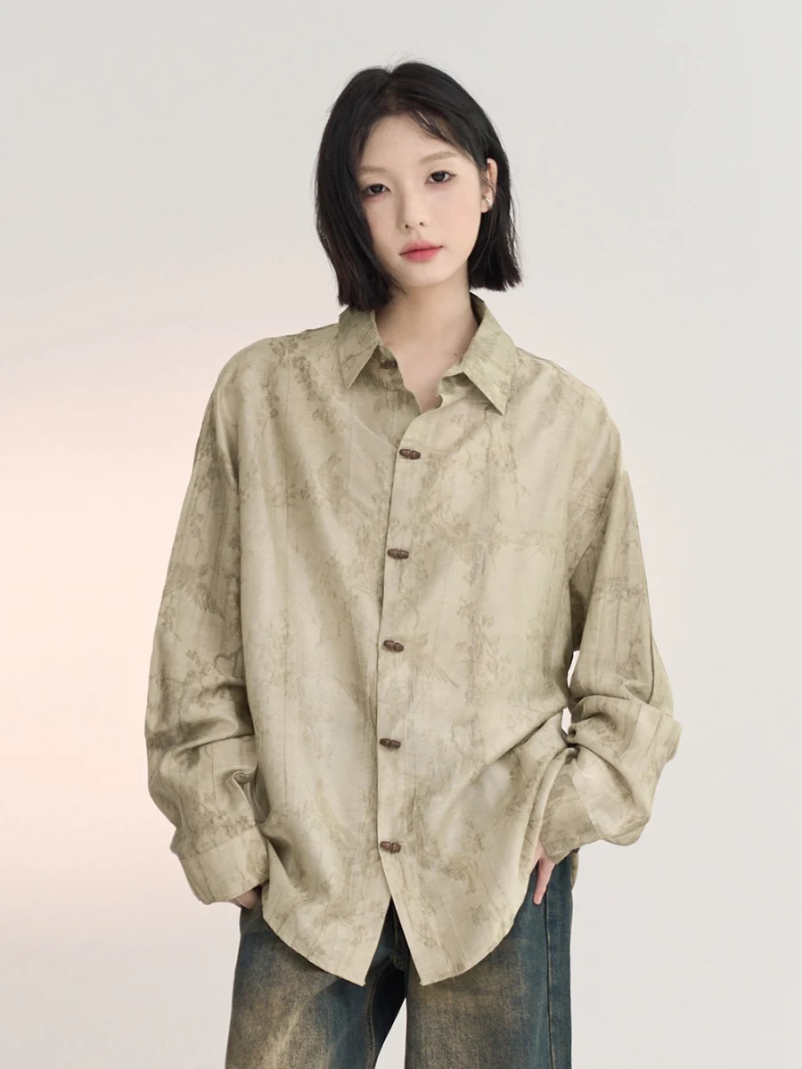 

New Chinese Sle Long Sve irt Women Loose Wooden Button Pleated Feeling Top Wanou avi Museum Faionable Breathable