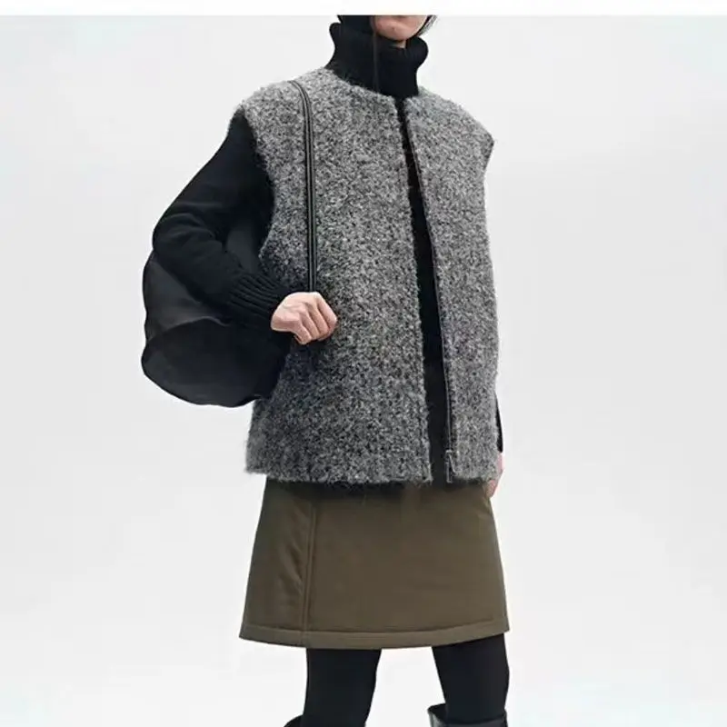 

2025 New Vest Jacket Women's High-end Sleeveless Double Zipper Thick Autumn and Winter Knitted Sweater