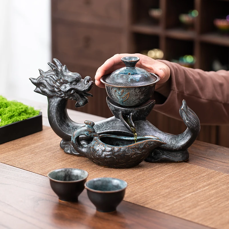 1 Set of Rotating Teapot, Ceramic Kiln Turned Ruyi Dragon-Shaped Teapot Set, Teapot with 8 Teacups, Without Tea Tray, Semi-Automatic Tea Set, Lazy Kung Fu Tea Set, All in One Coffee Drink Set, Novelty Tea Gift