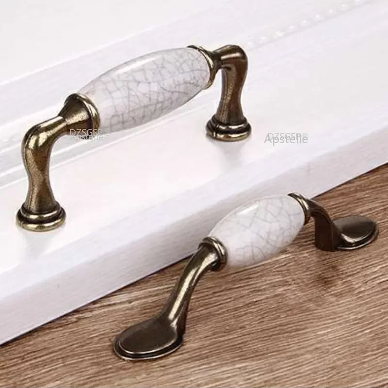 Ceramic Handle European Style Crack Kitchen Cabinet Wardrobe Handle Yellow Bronze Antique Drawer Round Knob Furniture