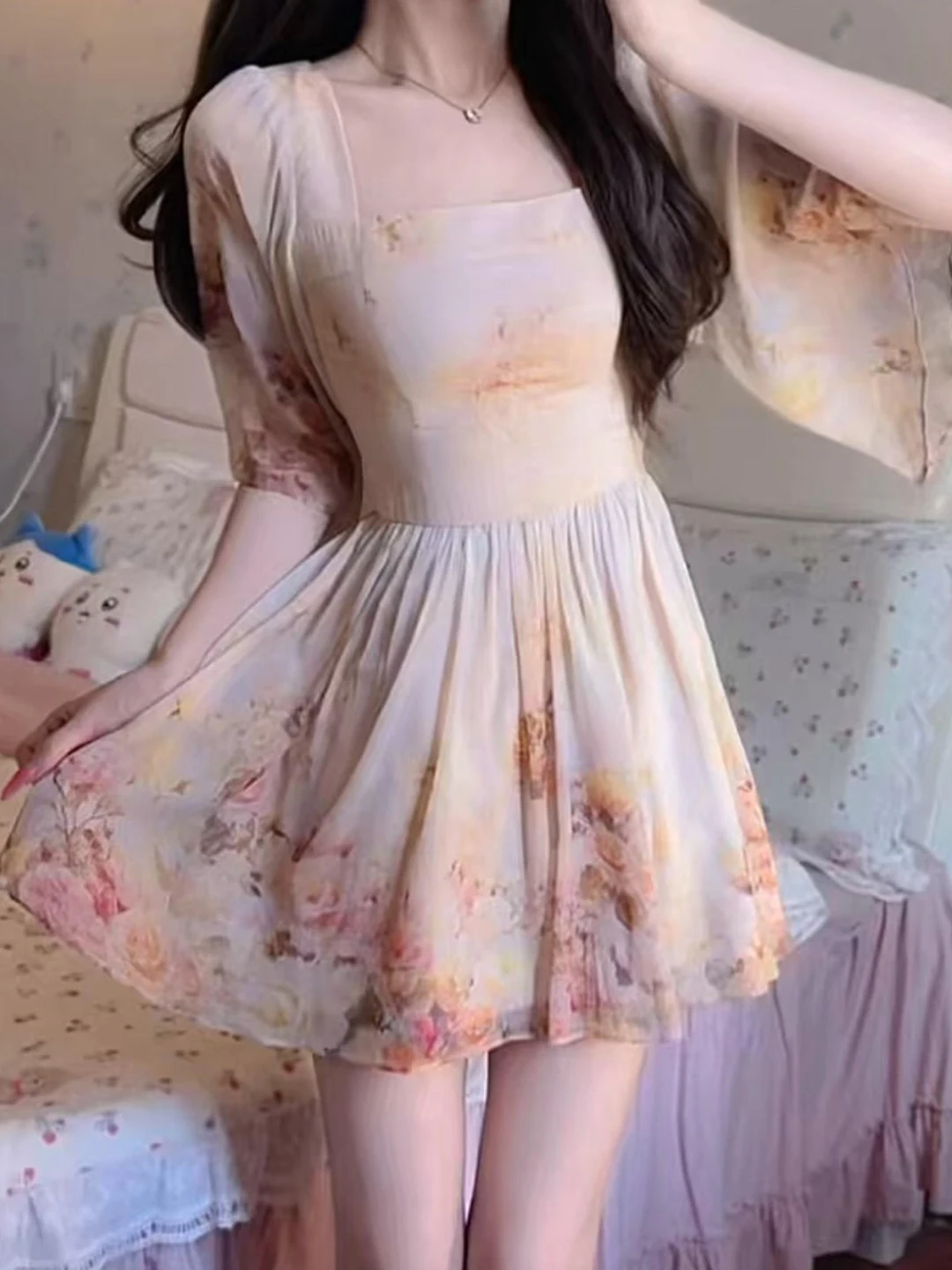 

Gentle Breeze Floral Print Puffy Short Skirt Dress Women's French Style Cotton Summer Dress with Square Collar Gathered Waist