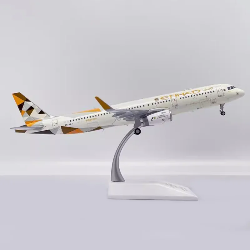 JC أجنحة دييكاست 1:200 مقياس الخطوط الجوية الاتحادية A321 A6-AEj محاكاة الطائرات سبيكة الانتهاء من مجموعة تذكارية لعبة الديكور